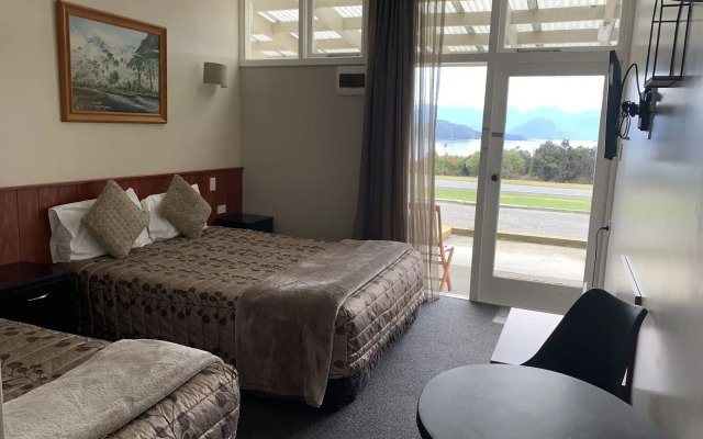 Te Anau Manapouri Lake Hotel