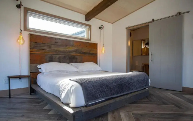Blackstone B&B