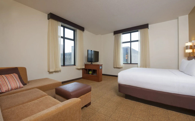 Hyatt Place Des Moines/Downtown
