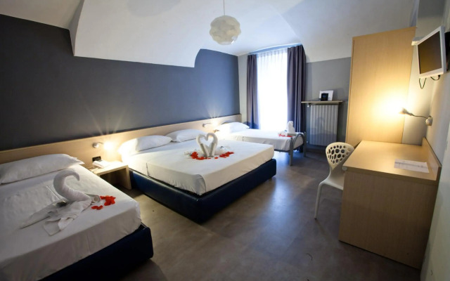 Adalesia Hotel & Coffee