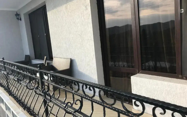 Penthouse studio