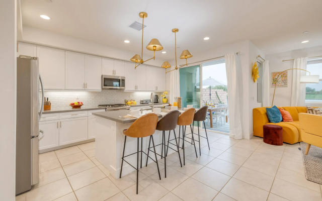Sunburst by Avantstay Lakefront + Mountain Views