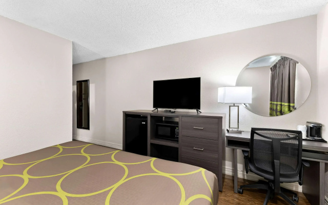 Super 8 by Wyndham Goodyear/Phoenix Area