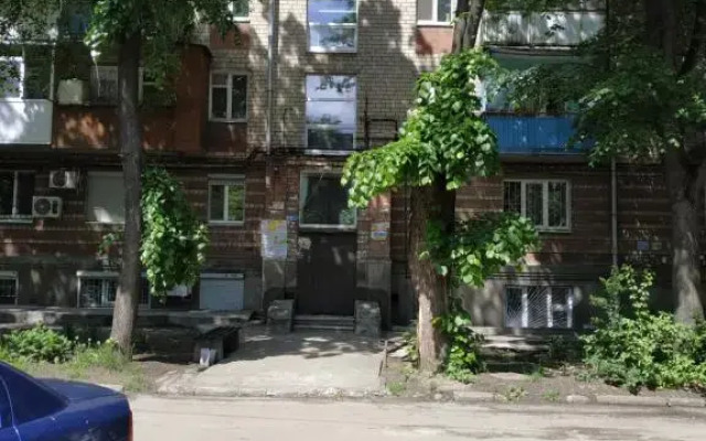 lark apartment