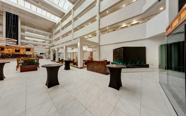 Embassy Suites by Hilton Milwaukee Brookfield