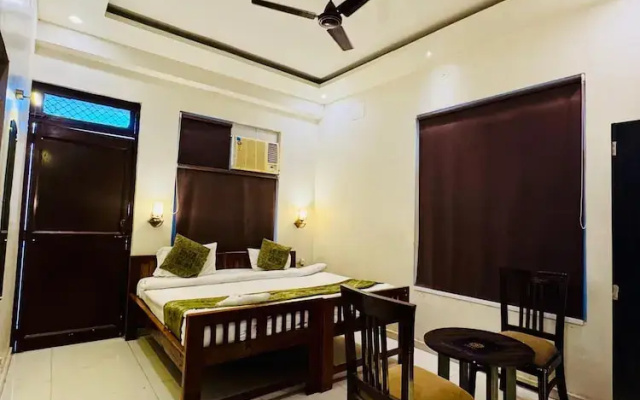 Sahani Hotel