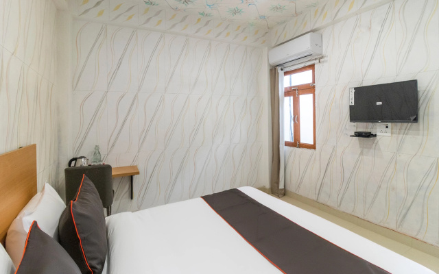 Fabhotel Pranjul Inn