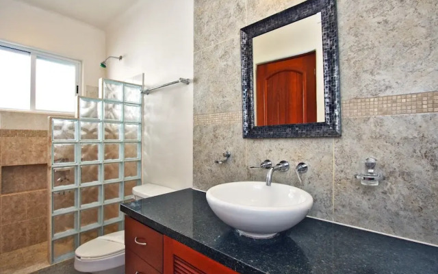 Beachside Villa- Casa Azul Caribe