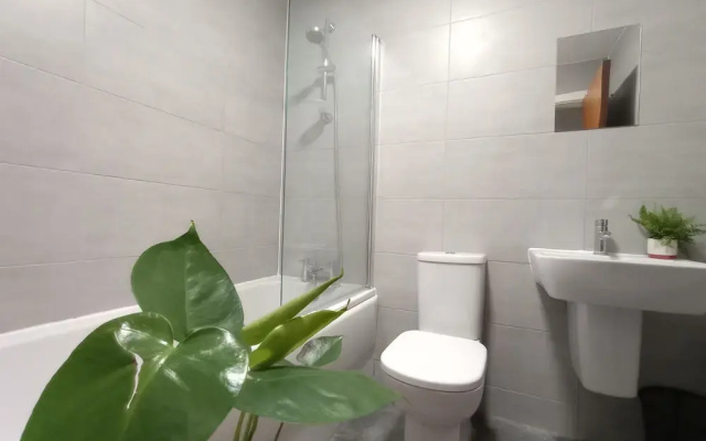 Lovely-cozy Apartment in Brierley Hill