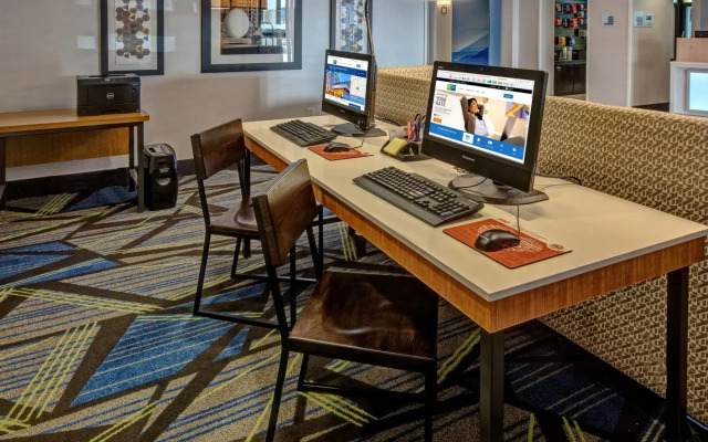 Holiday Inn Express Hotel & Suites Jackson Northeast