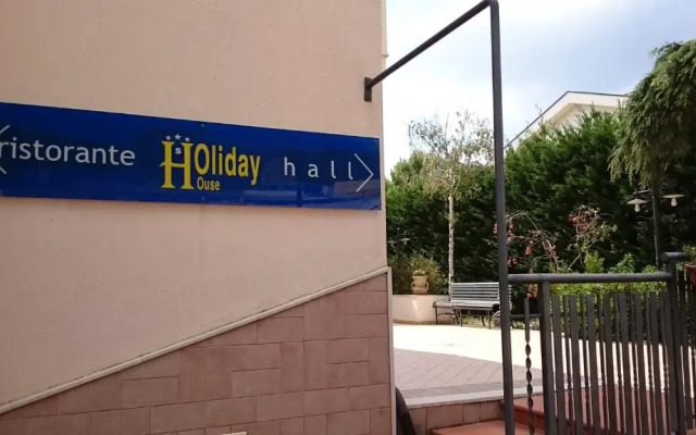 Hotel Holiday House