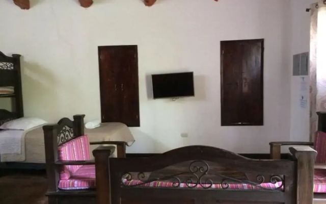 Cabanas De Tzununa