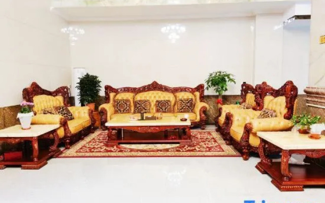 Golden Garden Hotel
