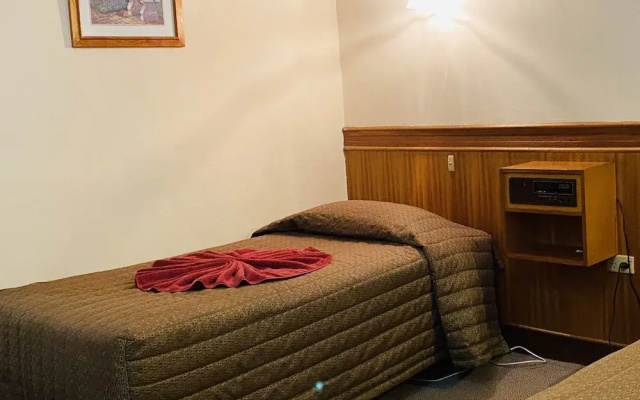 County Lodge Motor Inn