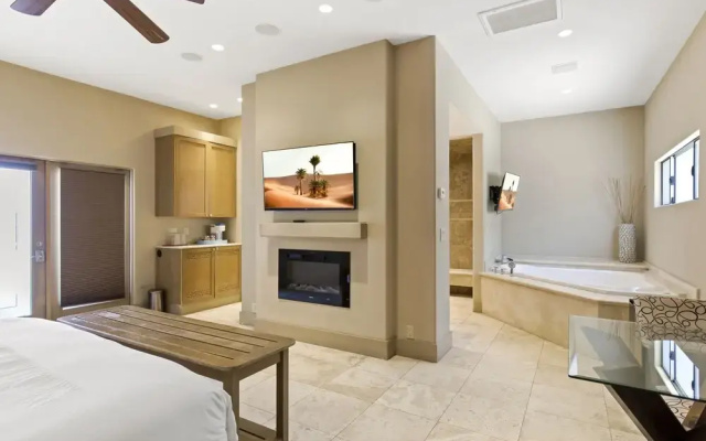 VIP King Suite