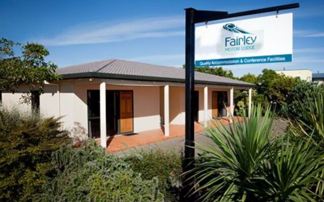 Отель Fairley Motor Lodge Новая Зеландия, Нейпир - отзывы, цены и фото номеров - забронировать отель Fairley Motor Lodge онлайн вид на фасад