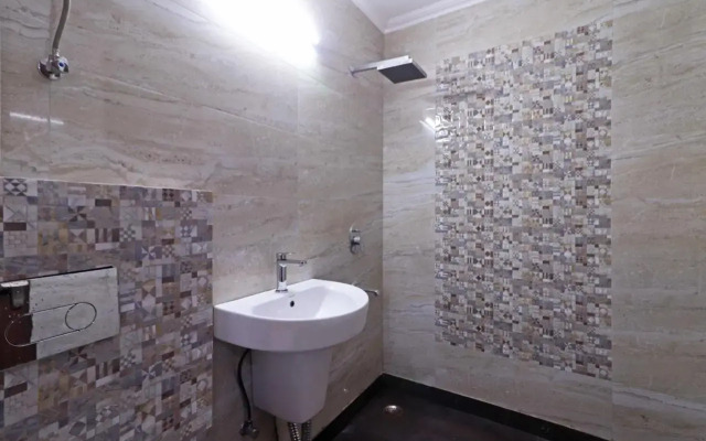 Pari Residency by OYO