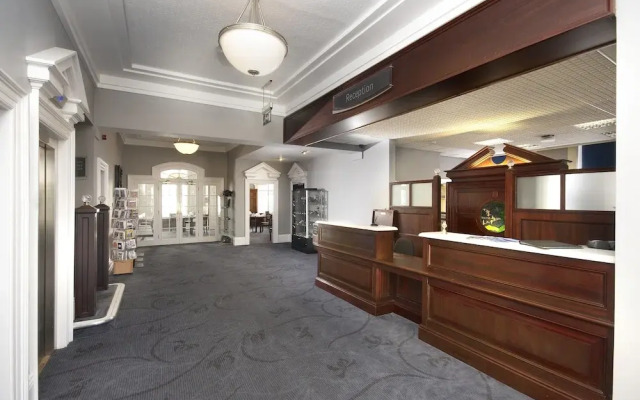 Bay New Southlands Hotel