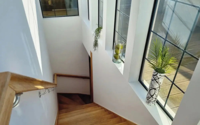 Number 10 The Penthouse