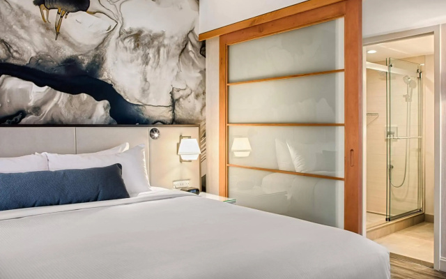 Delta Hotels by Marriott Vancouver Downtown Suites