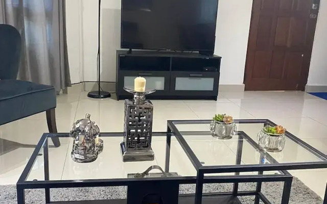 "park / Smart Tv / Wifi / Parking / Elegant / Sofa"