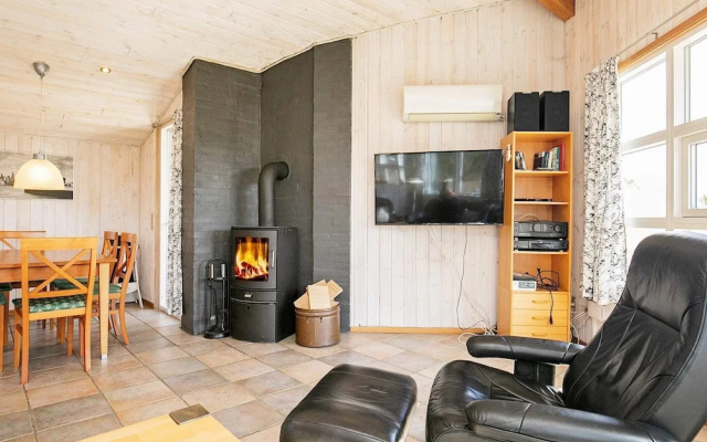Cozy Holiday Home in Vejers Strand With Whirlpool