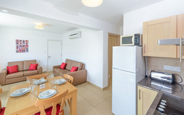 Apartment Emma in Paralimni, Cyprus from 112$, photos, reviews - zenhotels.com