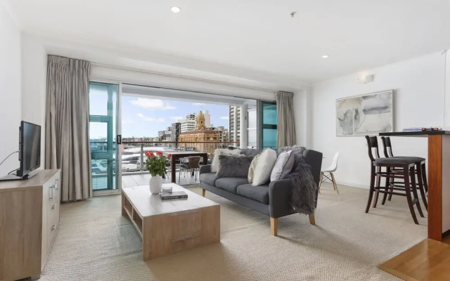 Stunning Water Views in Auckland CBD