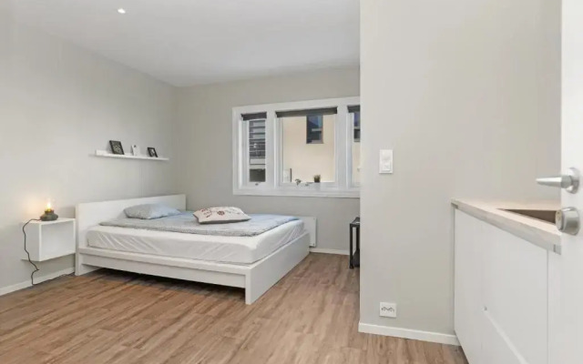 Central Studio Apartment