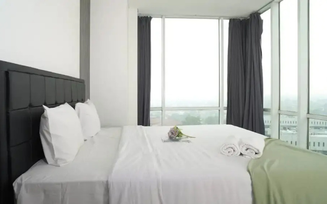 Modern 2Br With Service Room Apartment Woodland Park Residence