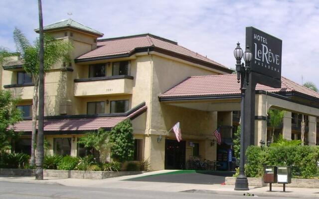 Hotel Le Reve Pasadena вид на фасад