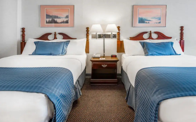 Ramada By Wyndham Milwaukee Downtown