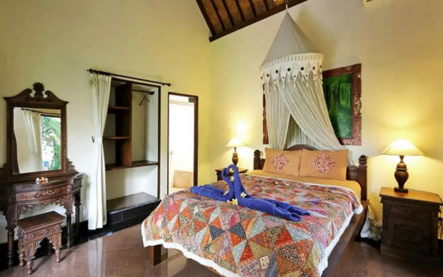 Loka Sari Guest House and Spa