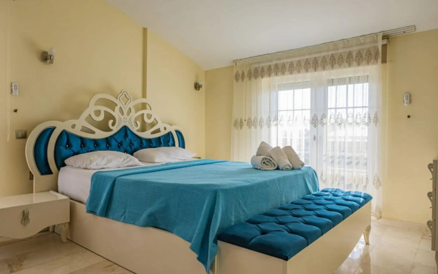 Splendid Villa with Private Pool in Antalya