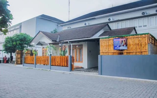 Villa D'Maguwo Suites