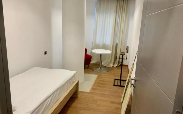 One Day Hostel