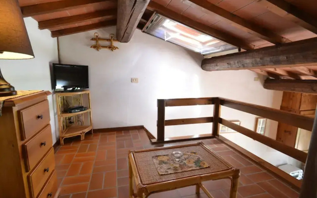 Romola Retreat: Tuscan Escape