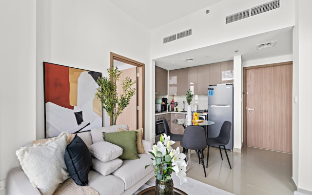 Silkhaus Cozy 2BR Sobha Hartland Azizi Gardens