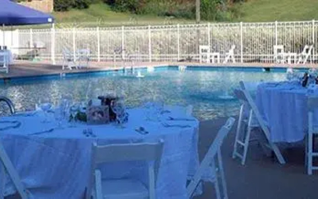The Badin Inn & Golf Club