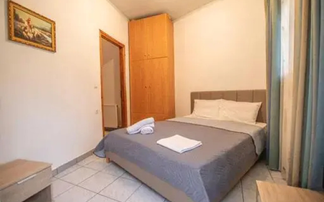 Traditional Family Guest House Idi