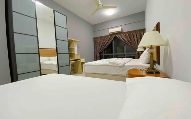 Setiawalk Puchong Penthouse 8-10Pax 4R3B