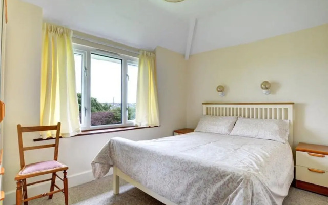 Spacious Apartment in Saint Merryn With Garden