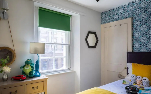 Dream Stays Bath - Trim Street Townhouse with Hot tub