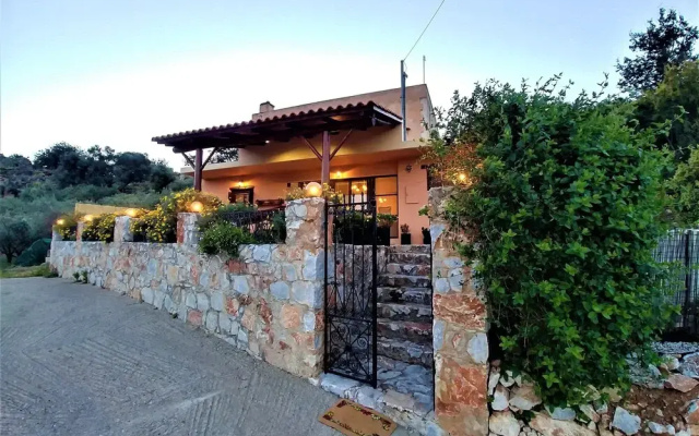 Thymes traditional house
