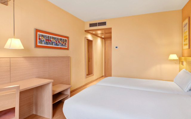 Отель B&B Hotel Tarragona Valls