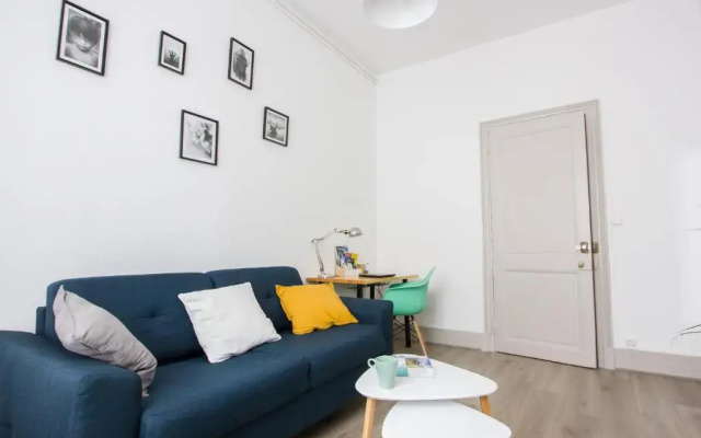 Le 62 - Spacieux T2 - Garage Gratuit, Jardin, Tram