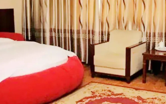 Yinzuo Jiayi Hotel (Dongying Huanghe Road Wanda Plaza)