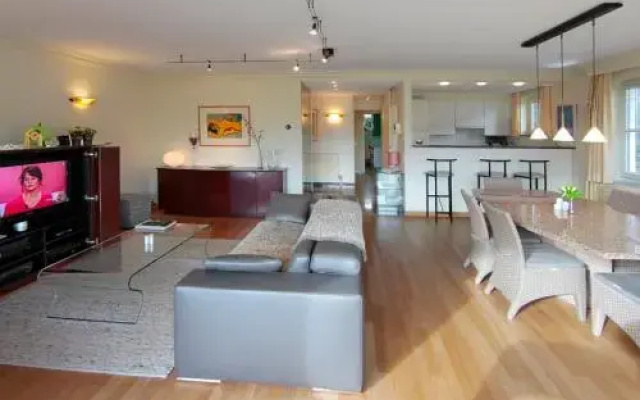 Fairway Apartment