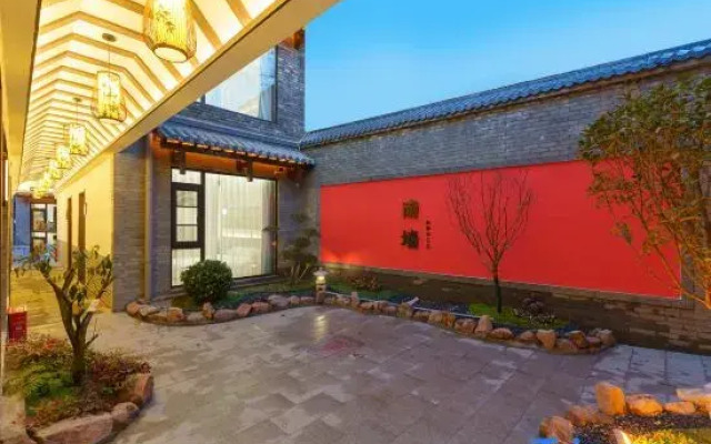 Luoyang Yunlai Hotel (Old Town Center Lijingmen Cross Street)