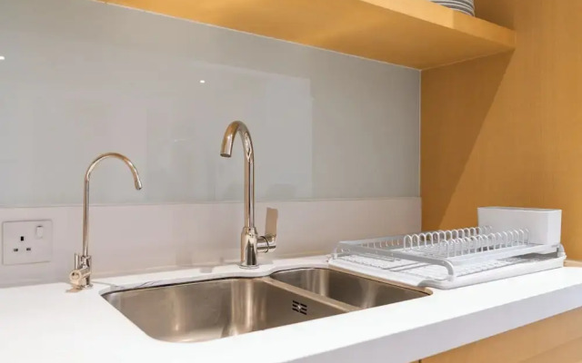 Cozy Chic 2BR - Pool Gym Access - JVC